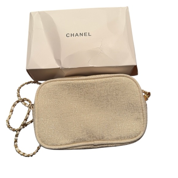 Chanel Cream Crossbody Bag GWP - Picture 5 of 8